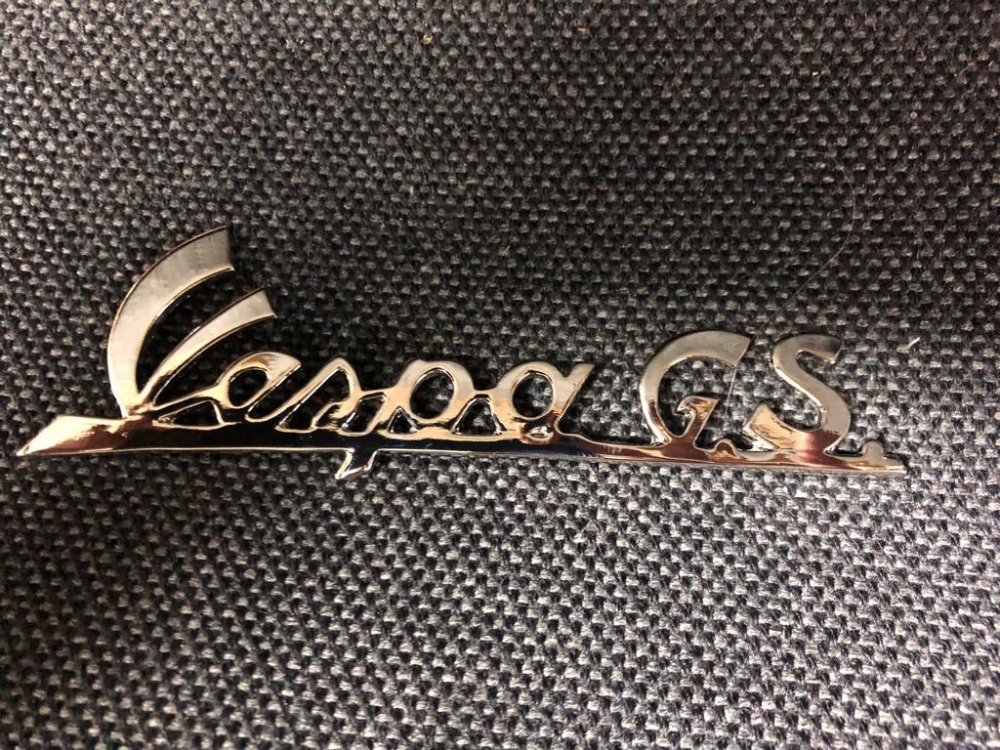 Schriftzug Vespa GS für Vespa 150 GS (D) chrom, aus Aluminium, 2. Wahl