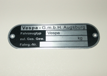 Typenschild rund Vespa - G.m.b.H. Augsburg Fahrgestell Nummer